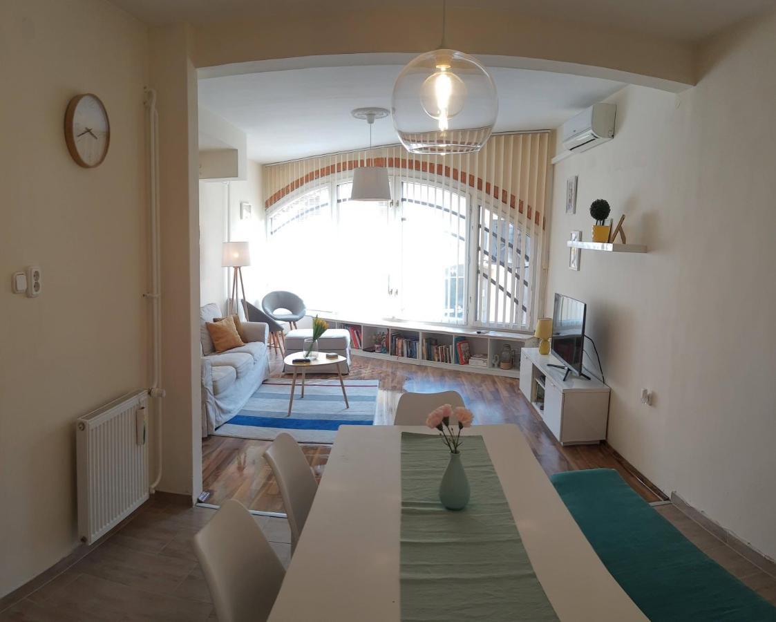 Főnix Family apartment a step from Széchenyi Square Pécs Exterior foto